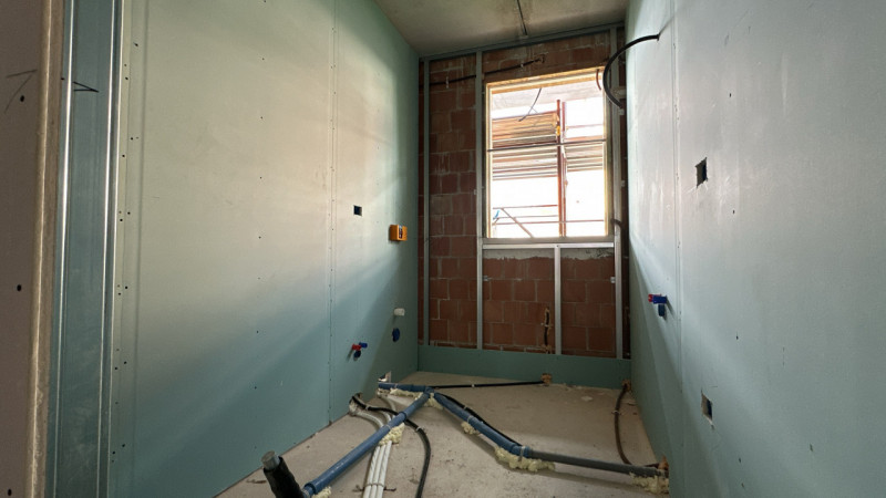 Proponiamo in Vendita appartamento, con ingresso indipendente,  a 2 Camere da letto, al piano Ter...