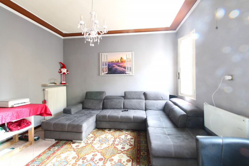 ALBIGNASEGO: In centro al paese, porzione di bifamiliare sviluppata su due livelli con giardino e...