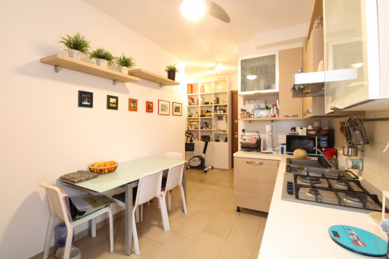 SANT'AGOSTINO: situato nel cuore del quartiere in zona residenziale e a pochi passi da tutti i pr...