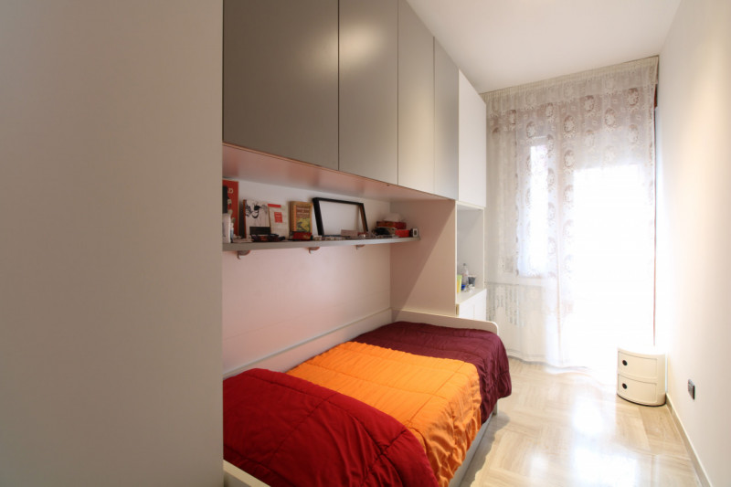 SANT'AGOSTINO: situato nel cuore del quartiere in zona residenziale e a pochi passi da tutti i pr...