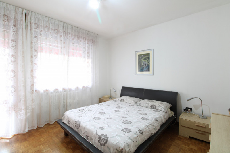 SANT'AGOSTINO: situato nel cuore del quartiere in zona residenziale e a pochi passi da tutti i pr...