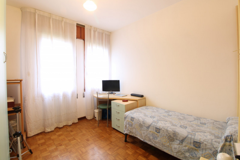 SANT'AGOSTINO: situato nel cuore del quartiere in zona residenziale e a pochi passi da tutti i pr...