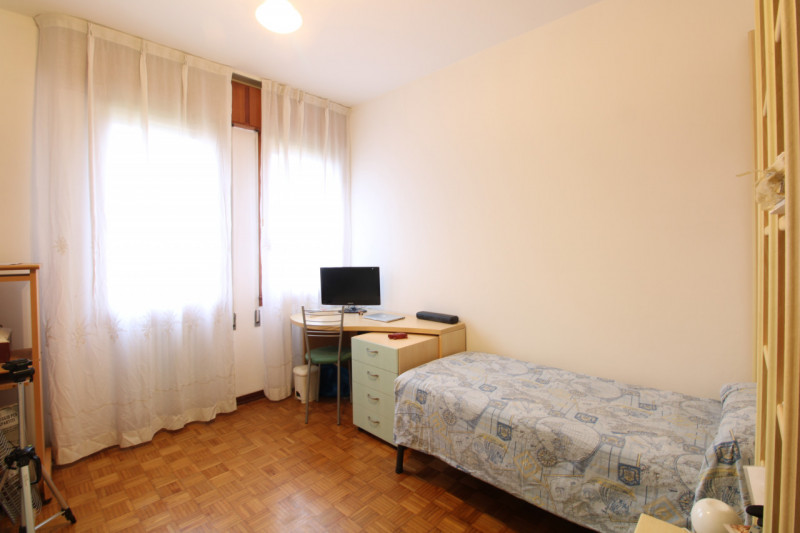 SANT'AGOSTINO: situato nel cuore del quartiere in zona residenziale e a pochi passi da tutti i pr...