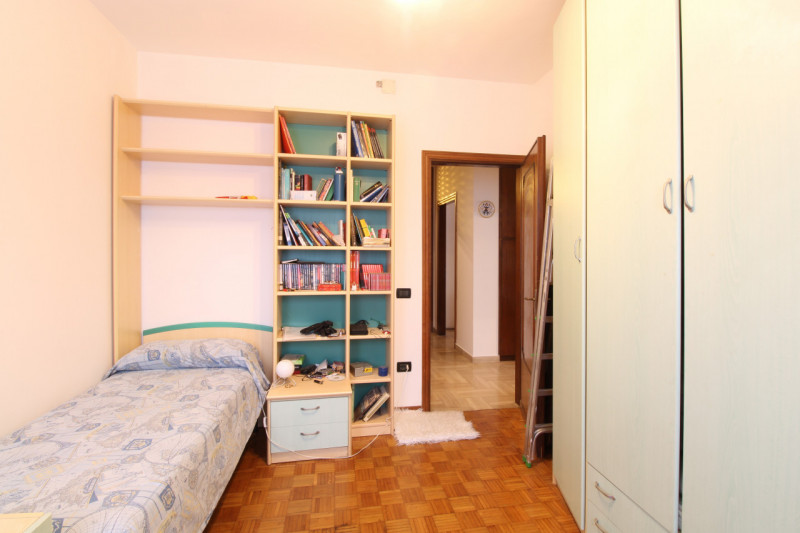 SANT'AGOSTINO: situato nel cuore del quartiere in zona residenziale e a pochi passi da tutti i pr...