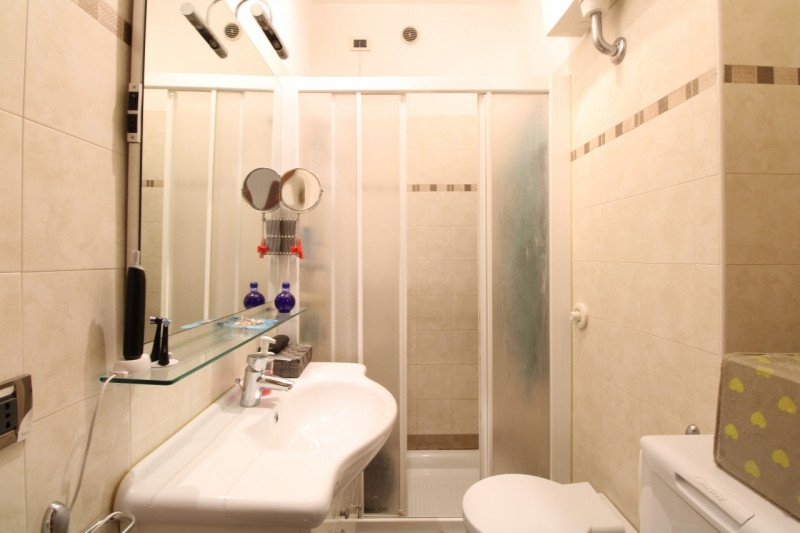 SANT'AGOSTINO: situato nel cuore del quartiere in zona residenziale e a pochi passi da tutti i pr...