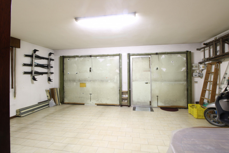 SANT'AGOSTINO: situata nel cuore del quartiere a pochi passi da tutte le principali vie di comuni...