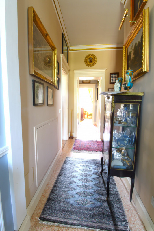 MANDRIOLA: situato all'interno di 'Villa Foscolo', edificata ai primi del XVI secolo, una delle d...