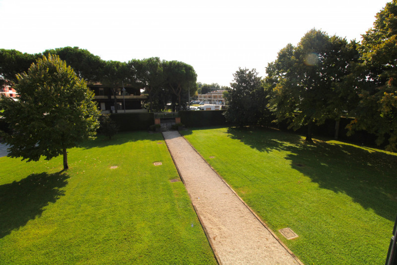 MANDRIOLA: situato all'interno di 'Villa Foscolo', edificata ai primi del XVI secolo, una delle d...