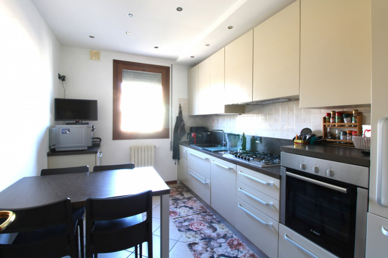 SAN TOMMASO: nel cuore del quartiere di  San Tommaso appartamento di recente costruzione, situato...