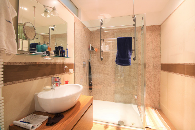 SANT'AGOSTINO: situato in zona residenziale nel cuore del quartiere, appartamento al piano terra ...