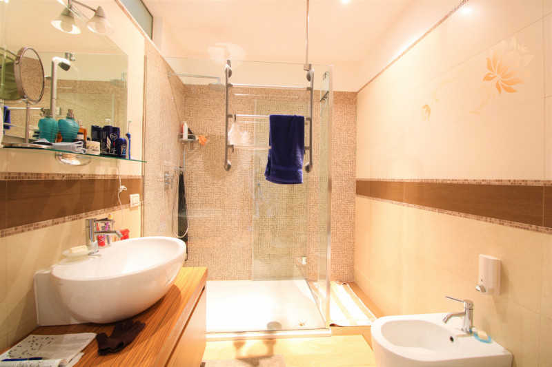 SANT'AGOSTINO: situato in zona residenziale nel cuore del quartiere, appartamento al piano terra ...