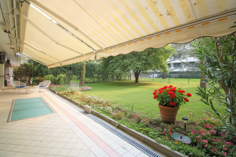 SANT'AGOSTINO: situato in zona residenziale nel cuore del quartiere, appartamento al piano terra ...