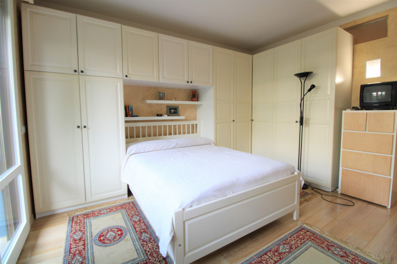 SANT'AGOSTINO: situato in zona residenziale nel cuore del quartiere, appartamento al piano terra ...