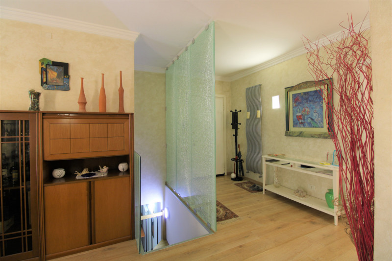 SANT'AGOSTINO: situato in zona residenziale nel cuore del quartiere, appartamento al piano terra ...