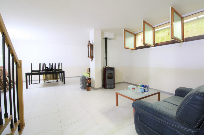 SANT'AGOSTINO: situato in zona residenziale nel cuore del quartiere, appartamento al piano terra ...