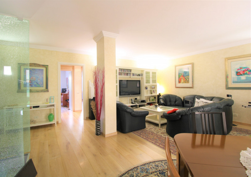 SANT'AGOSTINO: situato in zona residenziale nel cuore del quartiere, appartamento al piano terra ...