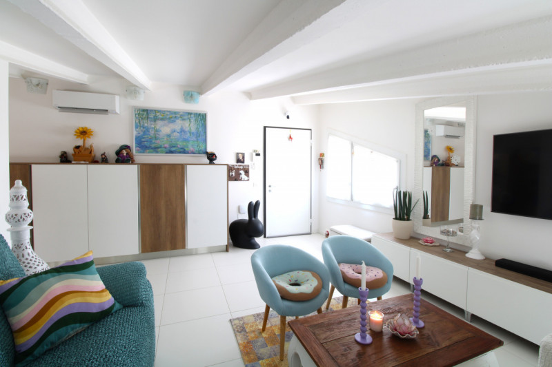 ALBIGNASEGO: appartamento situato al terzo ed ultimo piano, in condominio ristrutturato completam...