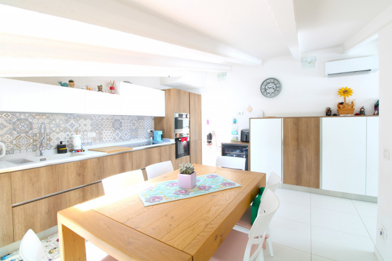 ALBIGNASEGO: appartamento situato al terzo ed ultimo piano, in condominio ristrutturato completam...