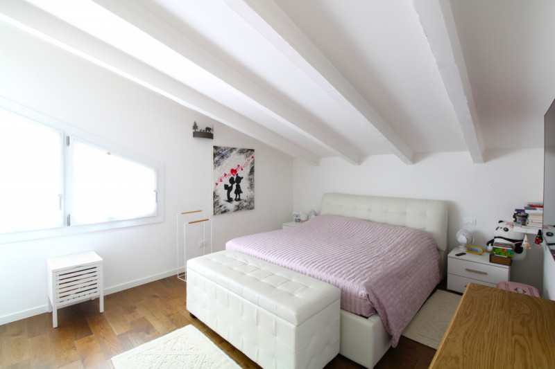 ALBIGNASEGO: appartamento situato al terzo ed ultimo piano, in condominio ristrutturato completam...