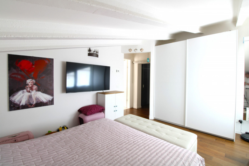 ALBIGNASEGO: appartamento situato al terzo ed ultimo piano, in condominio ristrutturato completam...