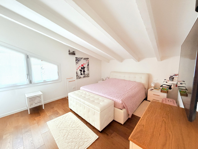ALBIGNASEGO: appartamento situato al terzo ed ultimo piano, in condominio ristrutturato completam...