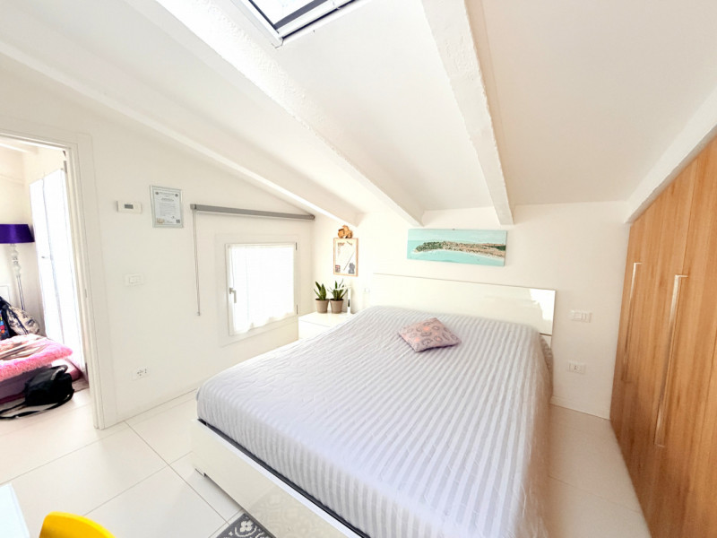 ALBIGNASEGO: appartamento situato al terzo ed ultimo piano, in condominio ristrutturato completam...