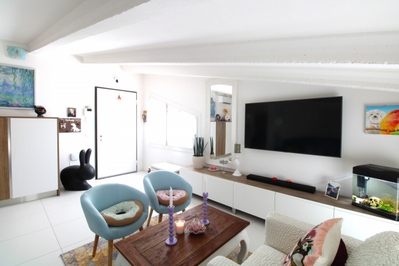 ALBIGNASEGO: appartamento situato al terzo ed ultimo piano, in condominio ristrutturato completam...