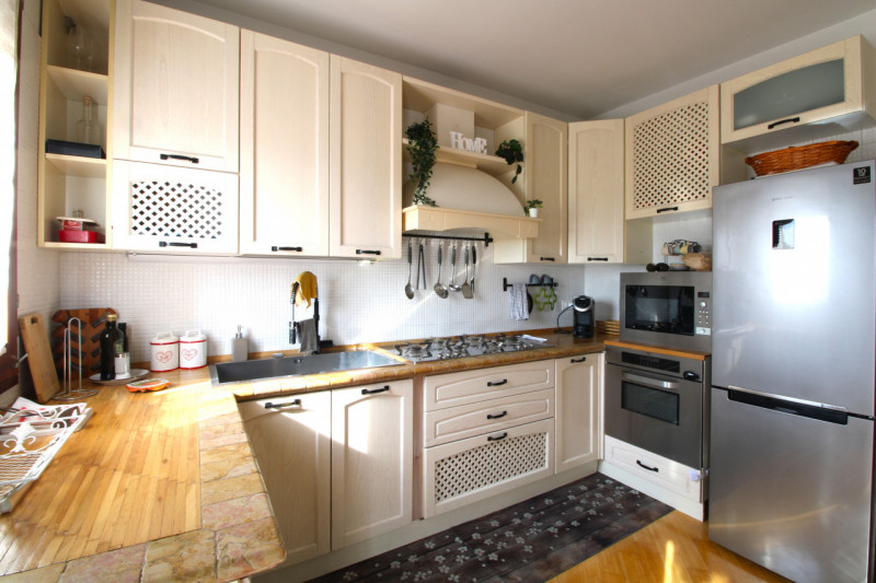 SAN GIACOMO: situato in quartiere residenziale a pochi passi da parchi e da tutti i principali se...