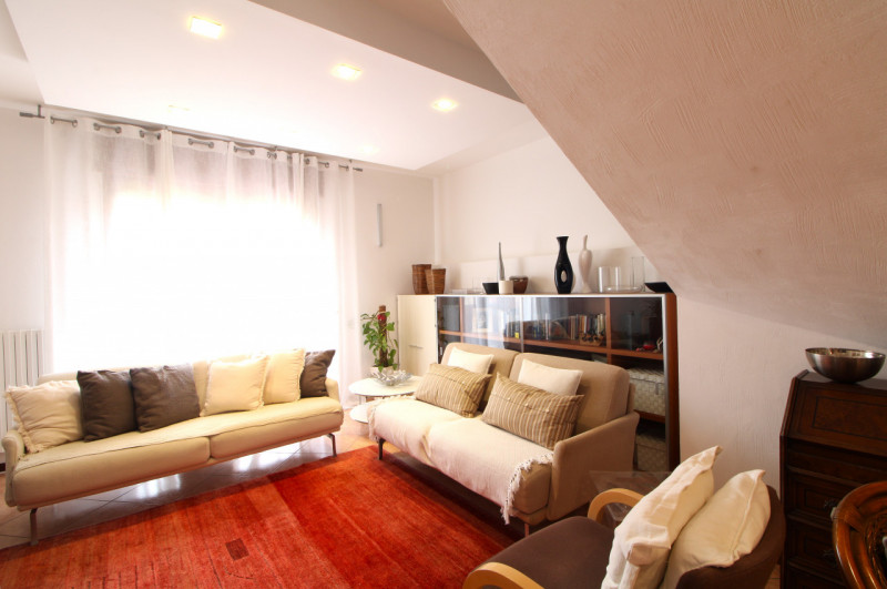 MONSELICE: scopri questo incantevole appartamento duplex situato nella tranquilla e ricercata zon...