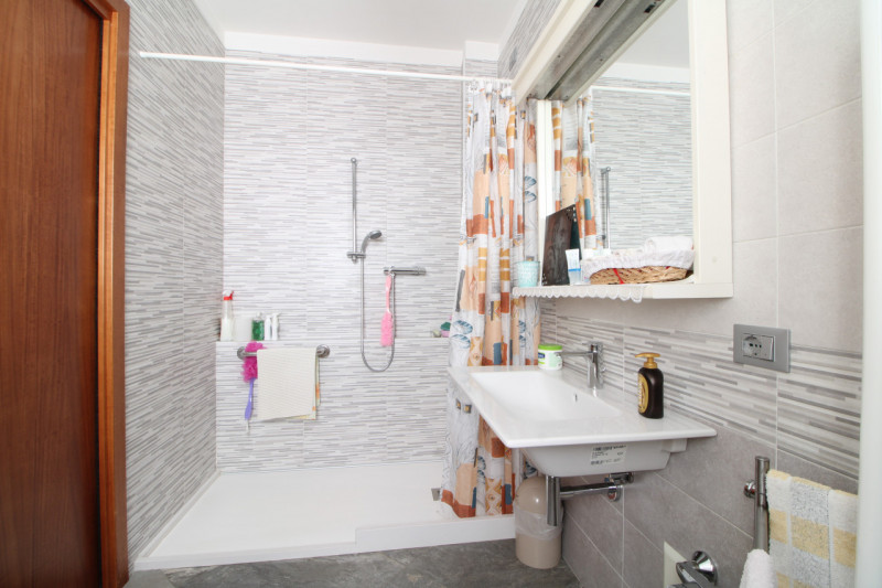 MONSELICE: nel quartiere di Costa Calcinara, in una zona comoda a tutti i servizi, si propone app...