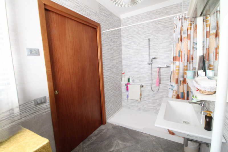 MONSELICE: nel quartiere di Costa Calcinara, in una zona comoda a tutti i servizi, si propone app...