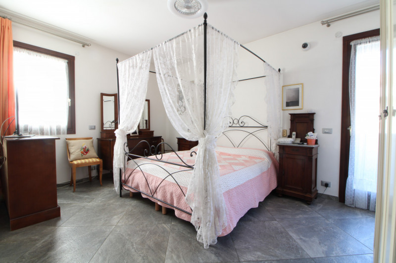 MONSELICE: nel quartiere di Costa Calcinara, in una zona comoda a tutti i servizi, si propone app...