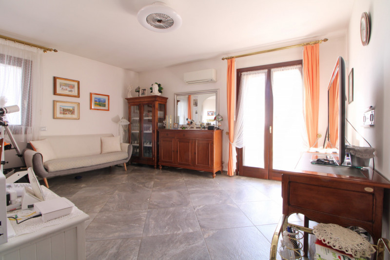 MONSELICE: nel quartiere di Costa Calcinara, in una zona comoda a tutti i servizi, si propone app...