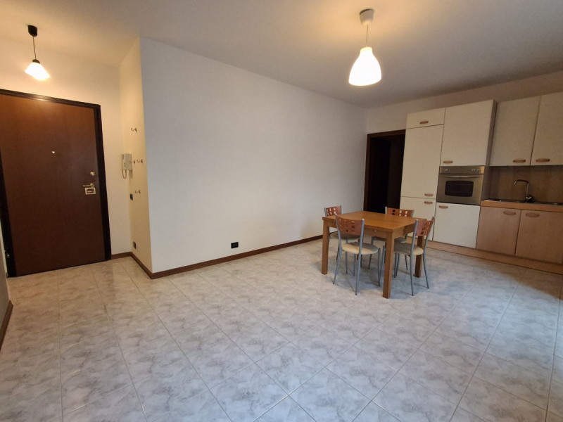 MONSELICE: in contesto tranquillo e comodo al centro del paese, appartamento al primo piano arred...