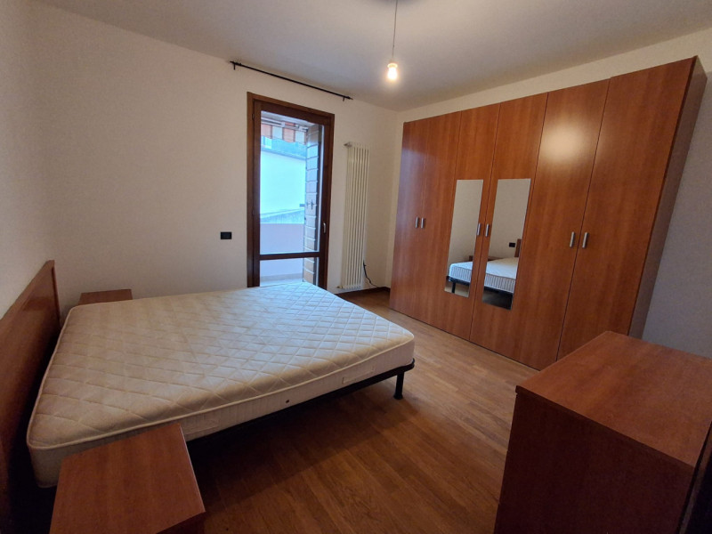 MONSELICE: in contesto tranquillo e comodo al centro del paese, appartamento al primo piano arred...