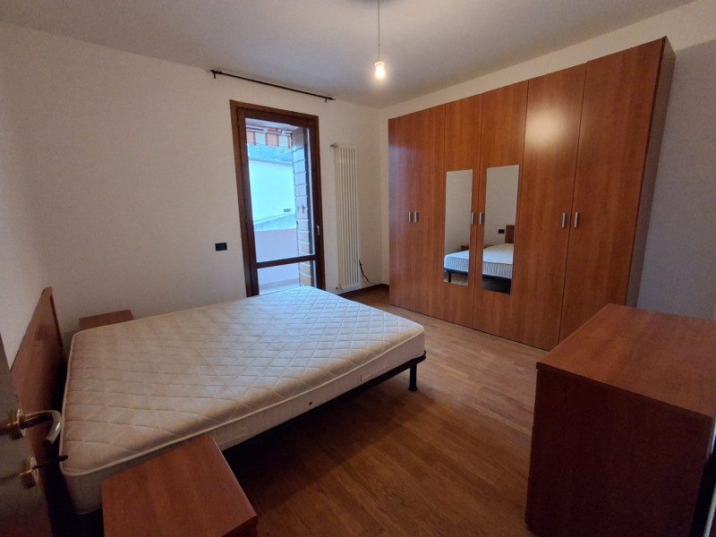 MONSELICE: in contesto tranquillo e comodo al centro del paese, appartamento al primo piano arred...