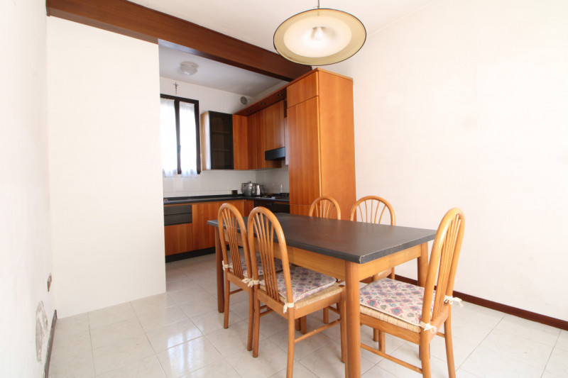 MONSELICE: a pochissimi passi dal Duomo di Monselice, casa semindipendente sviluppata su due live...