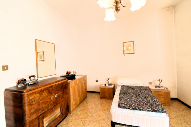 MONSELICE: a pochissimi passi dal Duomo di Monselice, casa semindipendente sviluppata su due live...