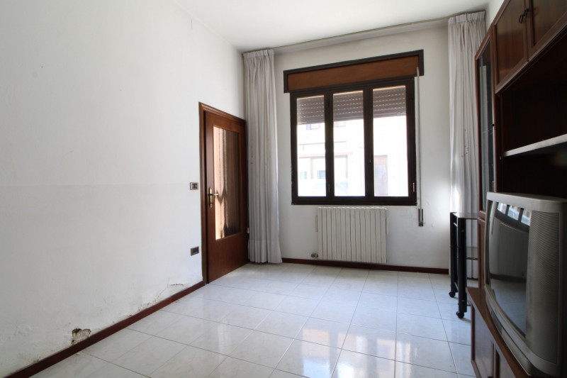 MONSELICE: a pochissimi passi dal Duomo di Monselice, casa semindipendente sviluppata su due live...