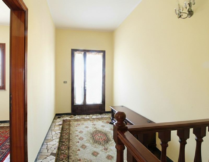 PERNUMIA: in una zona residenziale tranquilla e ben servita, proponiamo in vendita splendida porz...