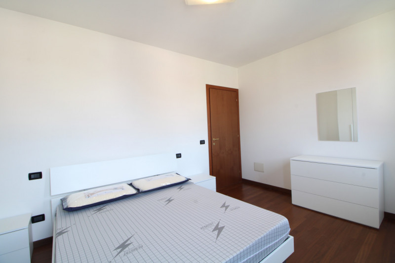 PERNUMIA: Proponiamo un appartamento situato all'ultimo piano, con ascensore, di un edificio cost...