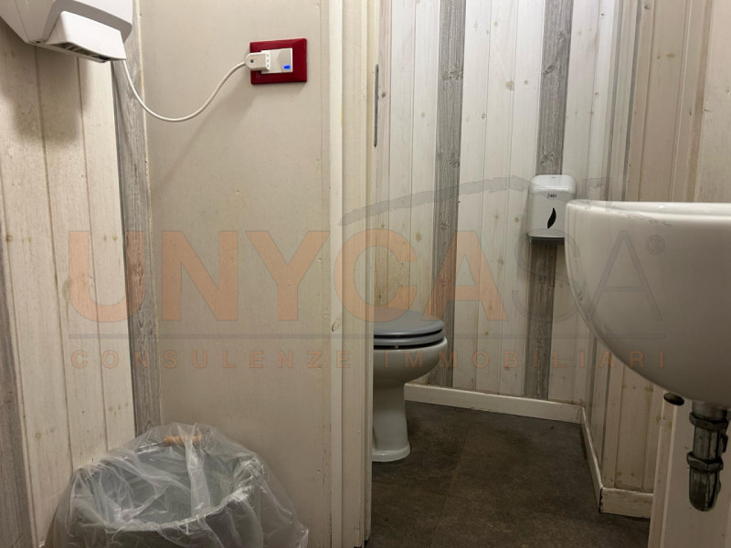 MONTEGALDA: DISPONIBILE DA SUBITO - ampio locale commerciale situato al piano terra.
La soluzione...