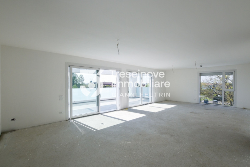 (Per INFO Feltrin ing. Gianni 3288349492) Proponiamo in vendita elegante attico di nuova costruzi...