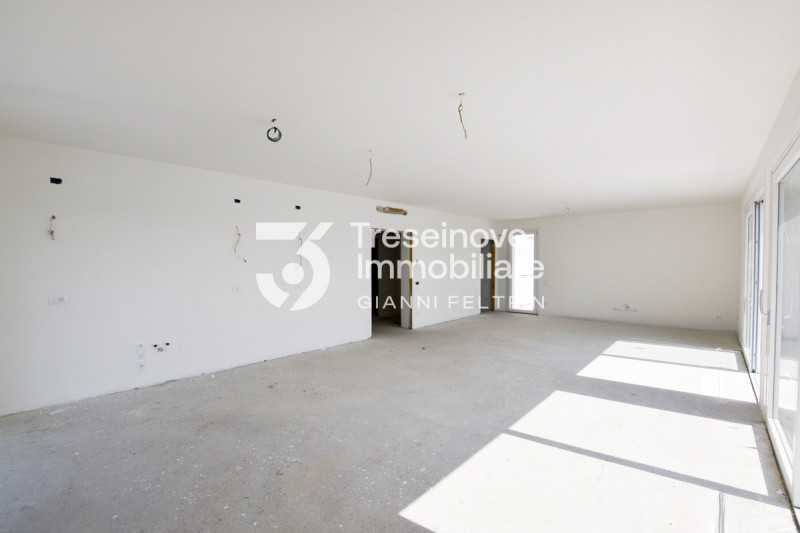 (Per INFO Feltrin ing. Gianni 3288349492) Proponiamo in vendita elegante attico di nuova costruzi...