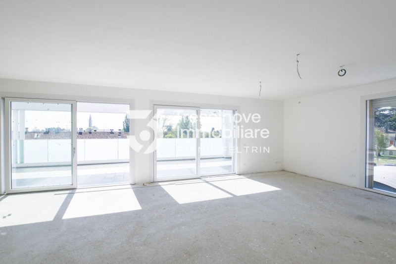 (Per INFO Feltrin ing. Gianni 3288349492) Proponiamo in vendita elegante attico di nuova costruzi...