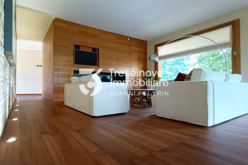 (Per INFO Feltrin ing. Gianni 3288349492) Proponiamo in vendita meravigliosa villa di design cont...