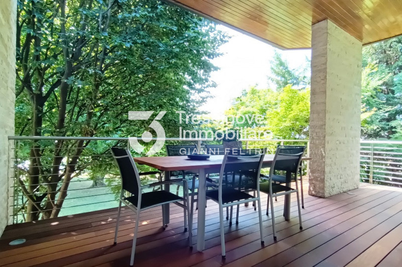 (Per INFO Feltrin ing. Gianni 3288349492) Proponiamo in vendita meravigliosa villa di design cont...