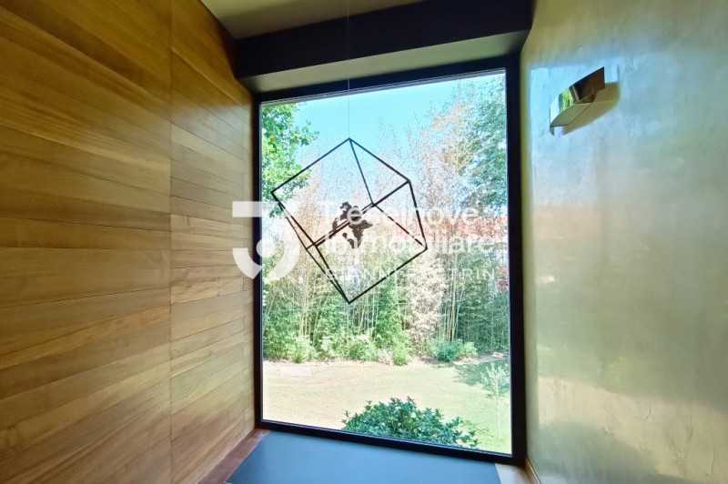 (Per INFO Feltrin ing. Gianni 3288349492) Proponiamo in vendita meravigliosa villa di design cont...