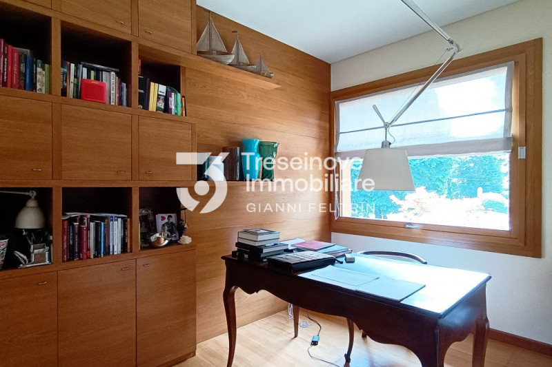 (Per INFO Feltrin ing. Gianni 3288349492) Proponiamo in vendita meravigliosa villa di design cont...