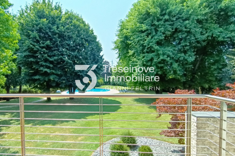 (Per INFO Feltrin ing. Gianni 3288349492) Proponiamo in vendita meravigliosa villa di design cont...